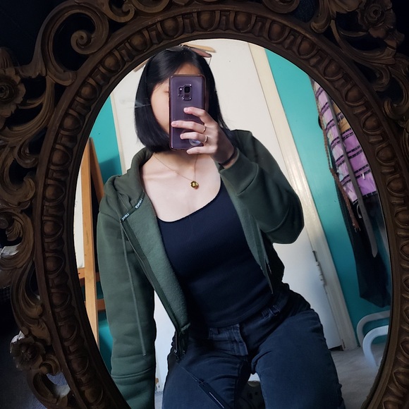 NWT LOUNGE Apparel Zip Up Cropped Scrunchie Hoodie - Picture 3 of 3